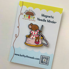 Load image into Gallery viewer, Sewing Mouse Needle Minder - Bothy Threads